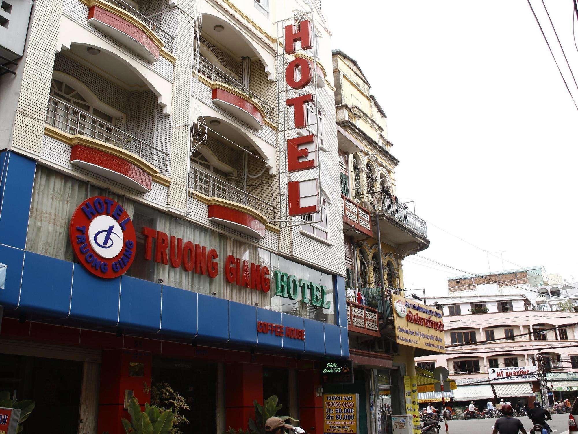 Truong Giang Hotel Ho Şi Min Exterior foto