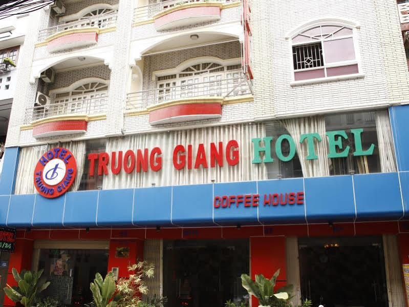 Truong Giang Hotel Ho Şi Min Exterior foto